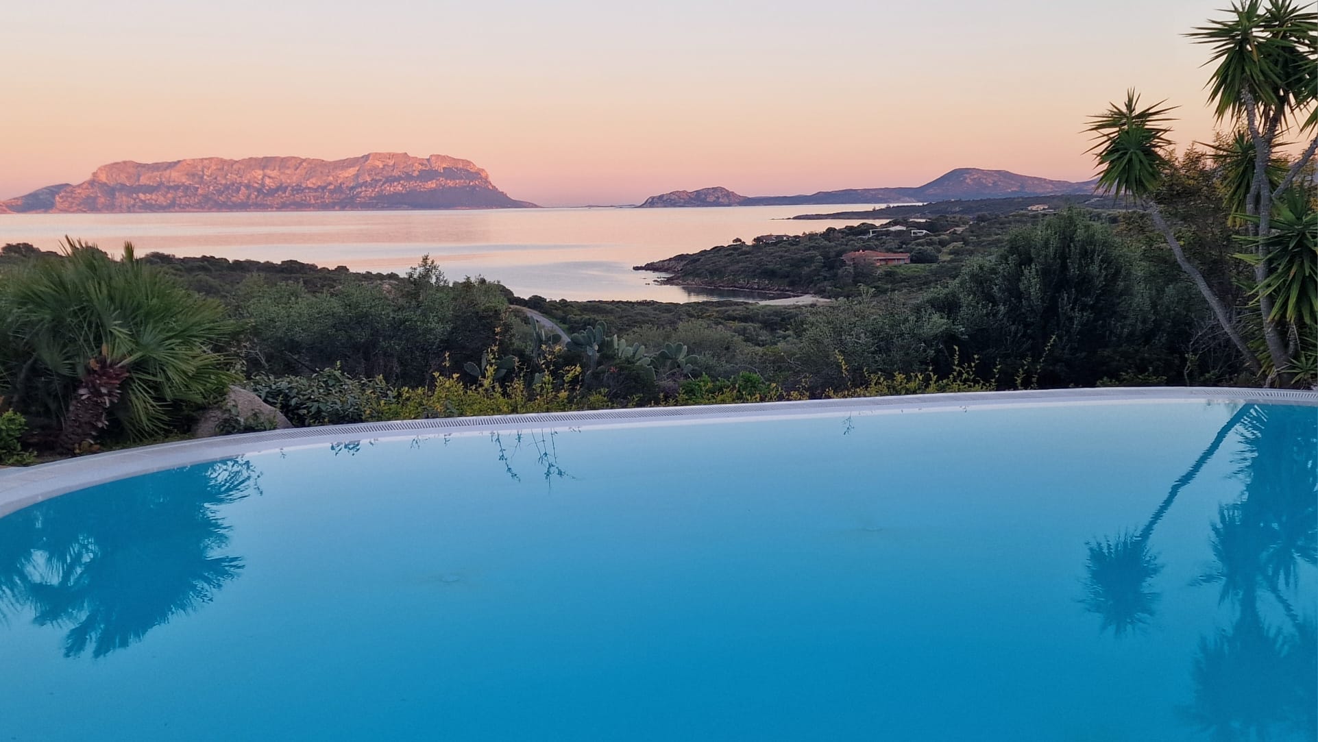 Views from the pool of the sea and nature