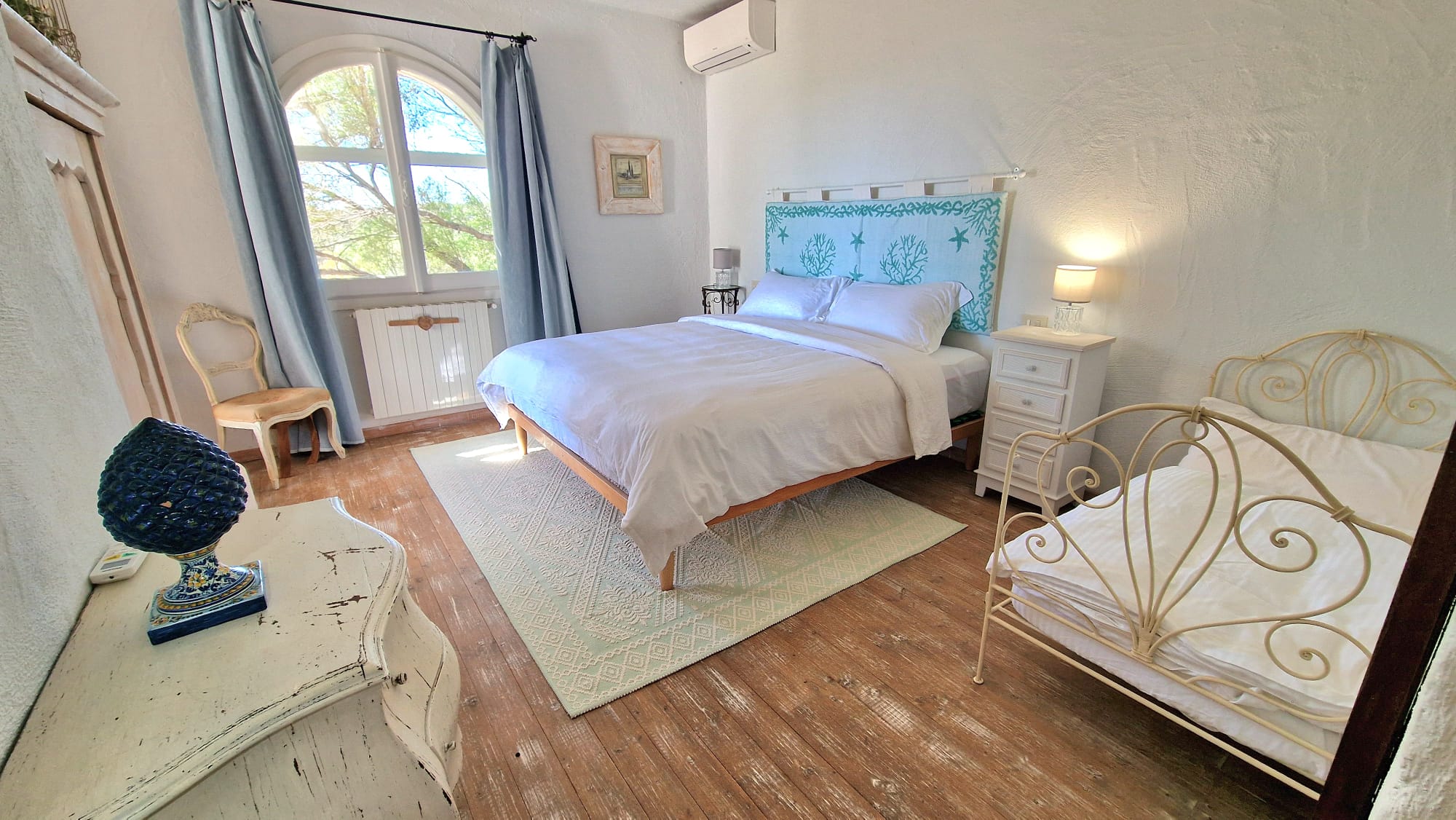 Second master bedroom