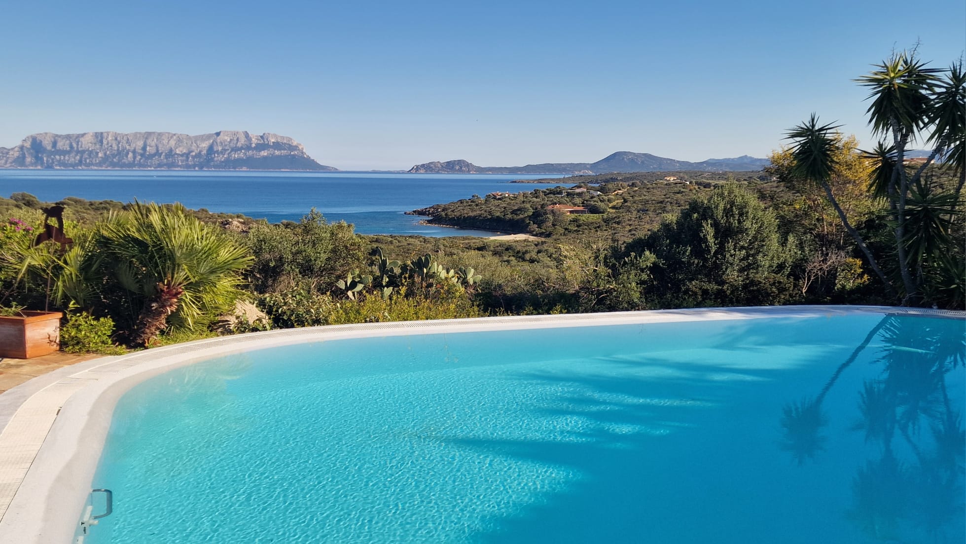 Sunny day at the pool and a stunning panoramic view