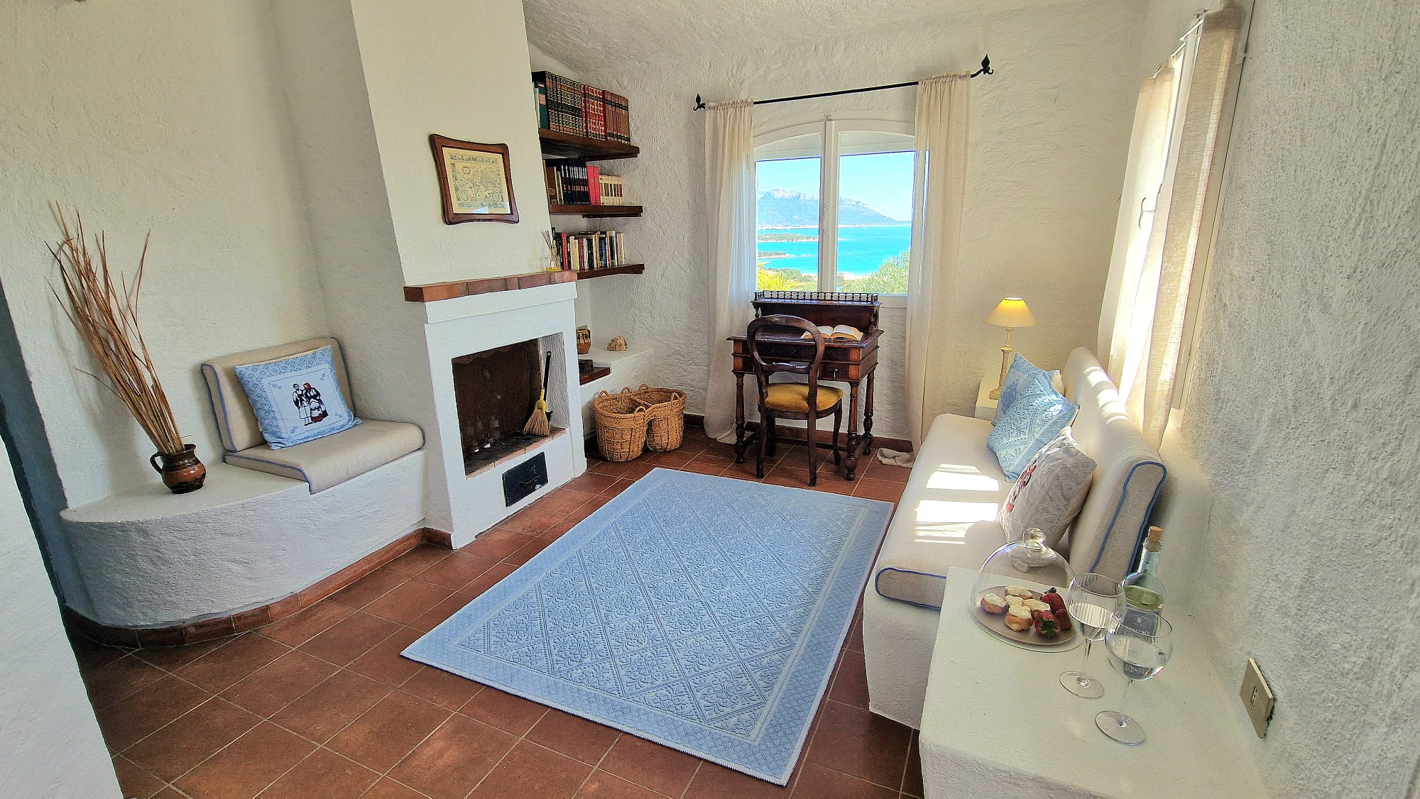 Upper Floor — Independent