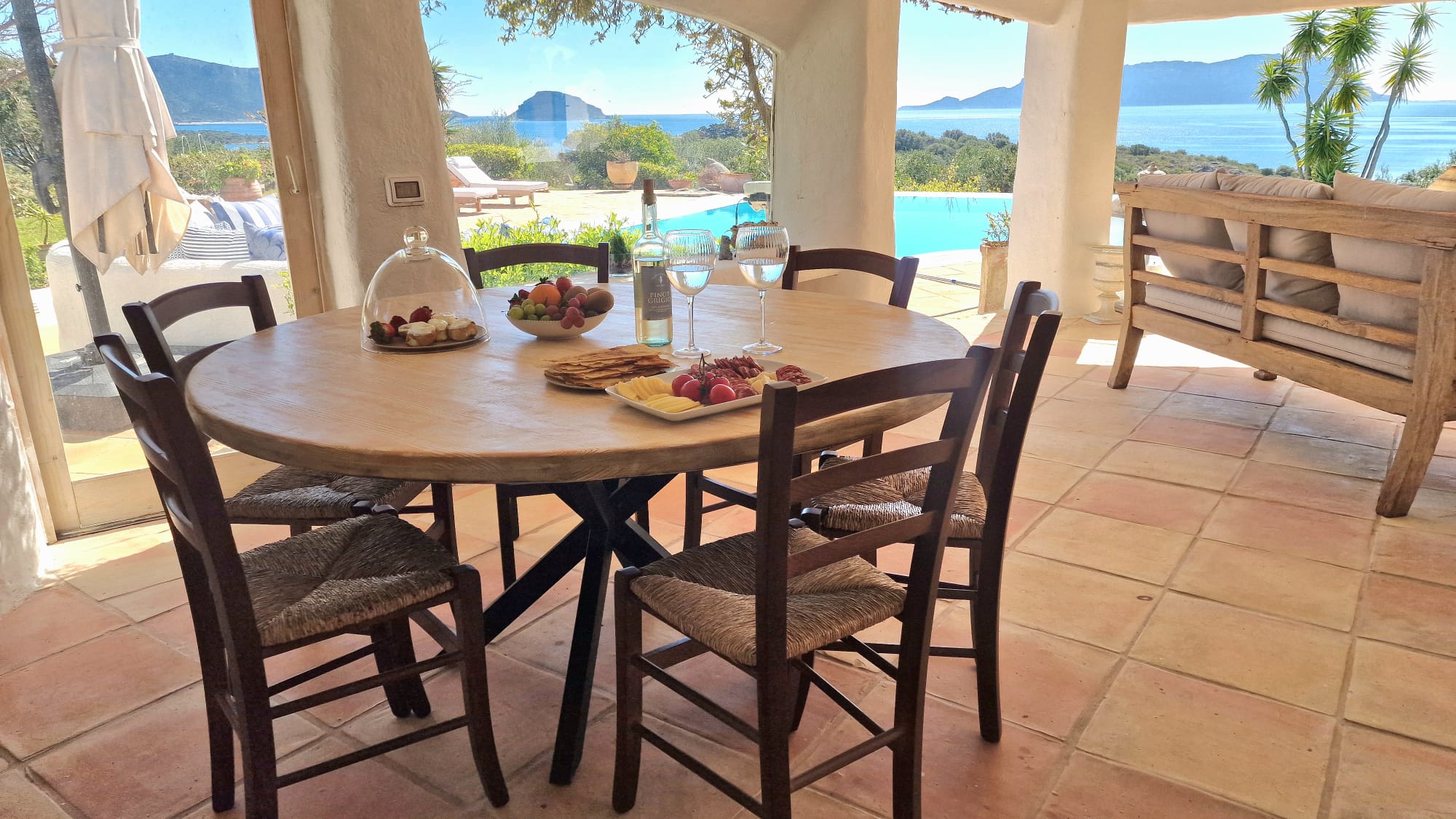 Outside dining area on the terrace